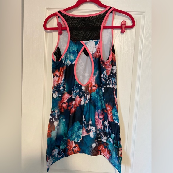 Nanette Lepore Yoga Tank Top Pink Floral Size Medium - Picture 3 of 5